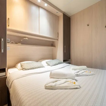 Ciel D Azur Avec Terrasse En Plein Centre Pres De La Croisette Cannes