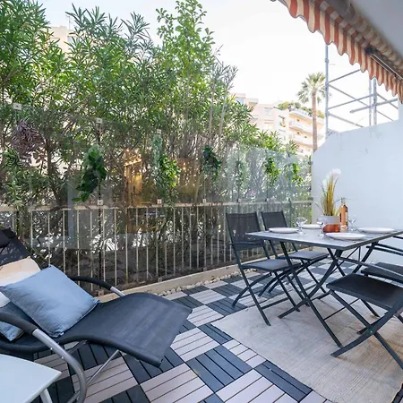 Ciel D Azur Avec Terrasse En Plein Centre Pres De La Croisette Daire *